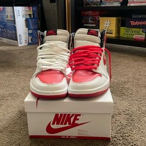 Air Jordan 1 Retro Heritage